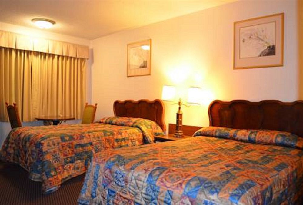 إنديو Tropics Motor Hotel المظهر الخارجي الصورة