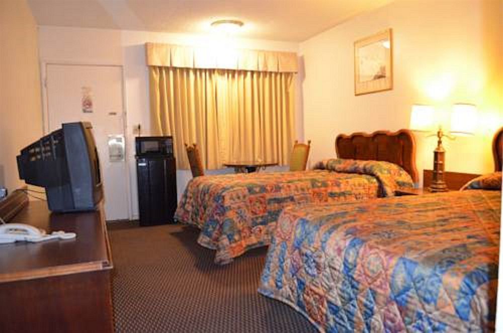 إنديو Tropics Motor Hotel المظهر الخارجي الصورة